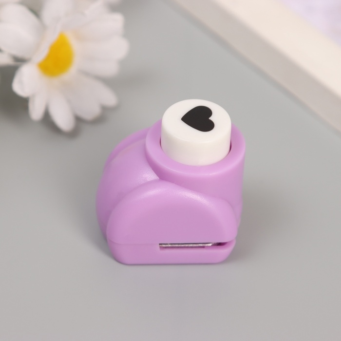 Дырокол фигурный "Сердечко" d=1 см 3х2,5х3 см МИКС