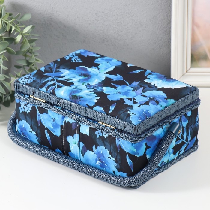 Шкатулка для рукоделия "Голубые цветы на синем" 24х16х11 см