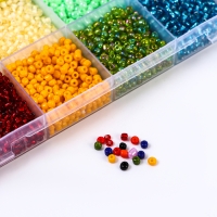 Набор для создания украшений, 48 цветов, леска, фурнитура, шармы Набор для создания украшений, 48 цветов, леска, фурнитура, шармы