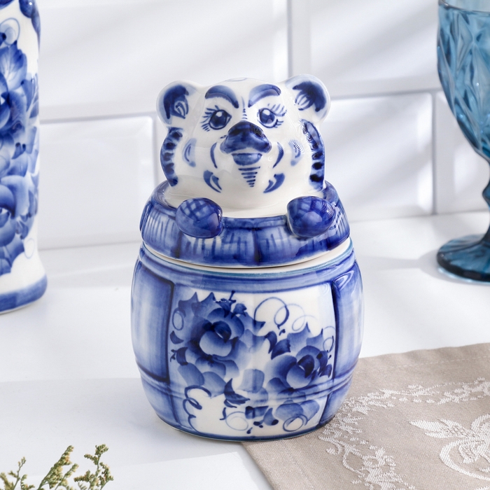 Горшочек Горшочек "Медведь в бочке", 17 х 11 см, гжель