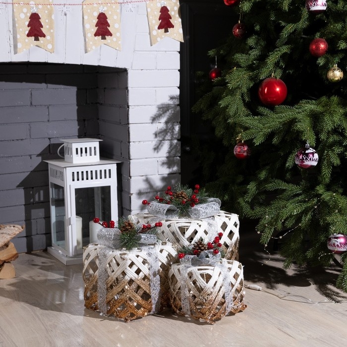 Светодиодная фигура &laquo;Белые плетёные подарки&raquo; 15, 20, 25 см, текстиль, металл, 220 В, свечение тёплое белое