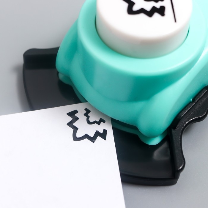 Дырокол фигурный Дырокол фигурный "Вспышка" d=2,5 см МИКС 4,2х6,7х7,7 см