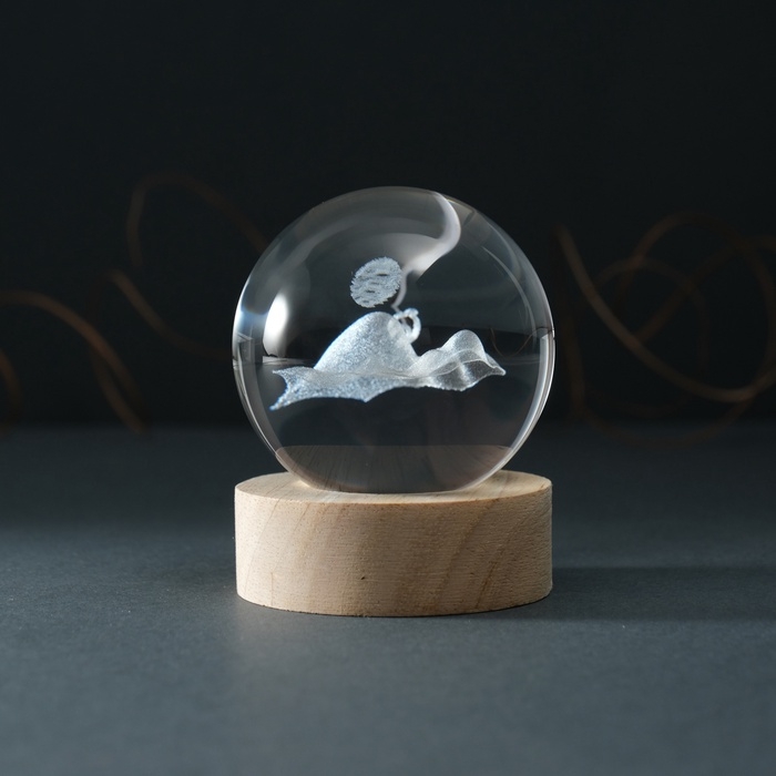 Сувенир стекло подсветка Сувенир стекло подсветка "Шар. Геометрия Горы" d=6 см подставка дерево, USB