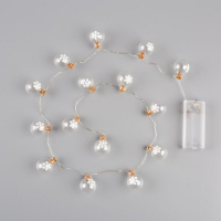 Гирлянда &laquo;Нить&raquo; 1.6 м с насадками &laquo;Шарики со снежинкой&raquo;, IP20, серебристая нить, 15 LED, батарейки ААх2 (нет в комплекте), свечение белое