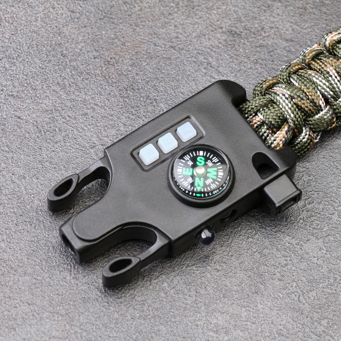 Браслет для выживания 5в1 (паракорд - 3 м, компас,свисток,огниво, фонарь), лесной камуфляж   1022407