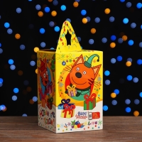 Новый год. Коробка подарочная складная "Три кота" 11 х 11 х 17,2 см.