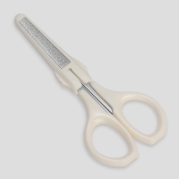 Ножницы маникюрные, с колпачком - пилкой, прямые, 9,6 см, цвет серебристый/серый Ножницы маникюрные, с колпачком - пилкой, прямые, 9,6 см, цвет серебристый/серый