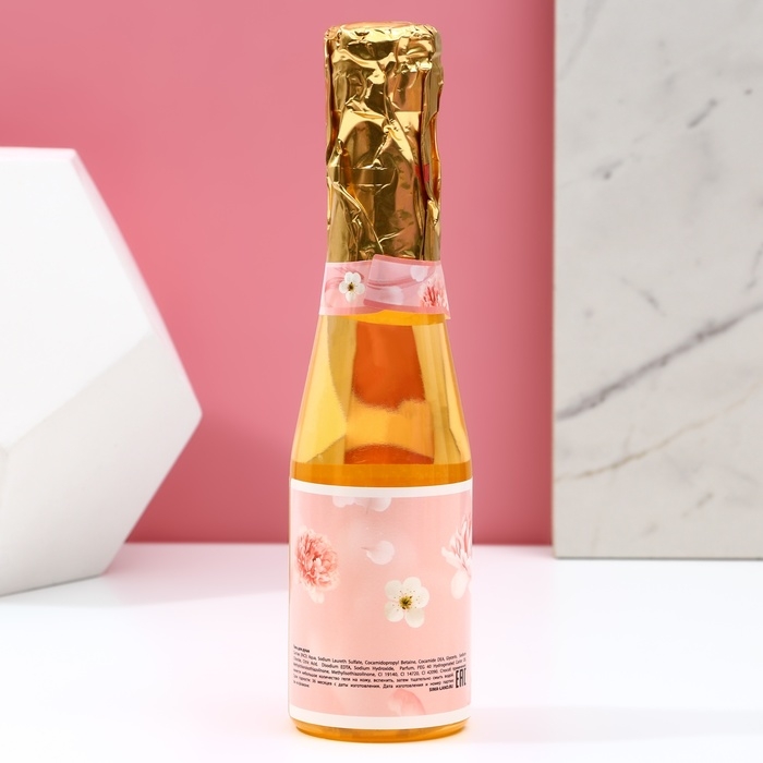 Подарочный набор косметики &laquo;С 8 Марта!&raquo;, гель для душа во флаконе шампанское 250 мл и мочалка для тела, ЧИСТОЕ СЧАСТЬЕ