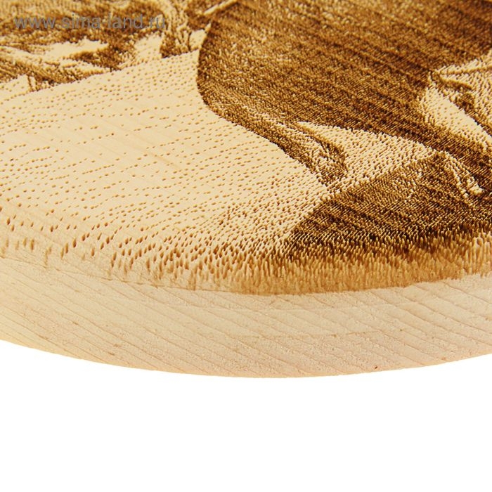 Доска из массива кедра &laquo;Олень&raquo;, круглая, 18 &times; 18 см