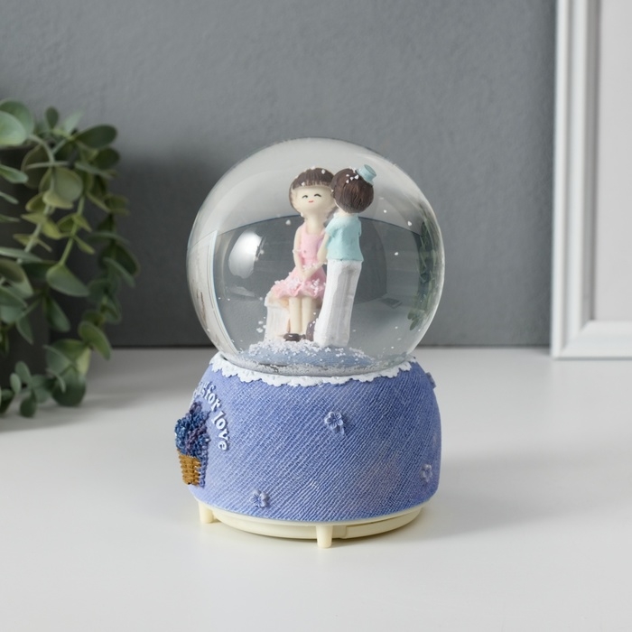 Сувенир полистоун водяной шар свет, музыка Сувенир полистоун водяной шар свет, музыка "Первая любовь" МИКС 10х10х14,5 см