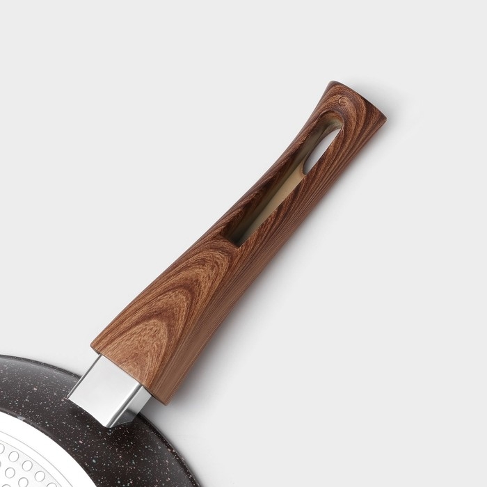 Сковорода кованая Magistro Granit, d=28 см, съёмная ручка soft-touch, антипригарное покрытие, индукция, цвет чёрный Сковорода кованая Magistro Granit, d=28 см, съёмная ручка soft-touch, антипригарное покрытие, индукция, цвет чёрный