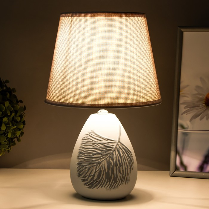 Лампа настольная "Лист" 1х40Вт E14 серый 20х20х32 см RISALUX