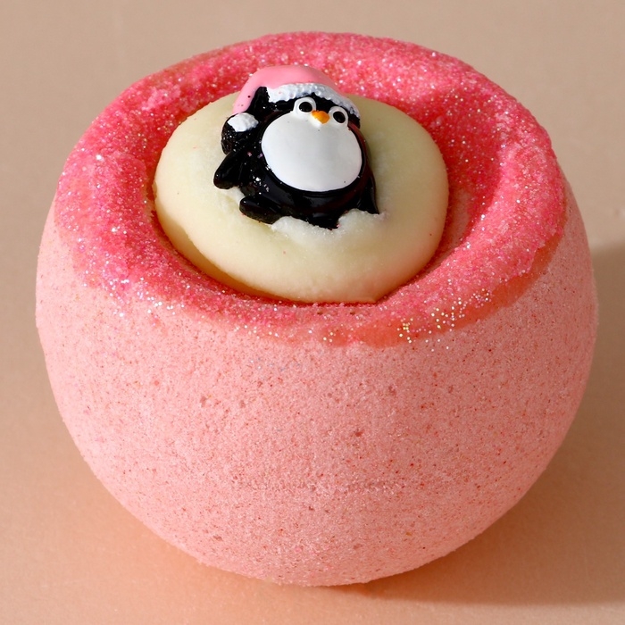 Бомбочка для ванны с игрушкой ЧИСТОЕ СЧАСТЬЕ &laquo;Пингвин&raquo;, 130 г, Новый Год