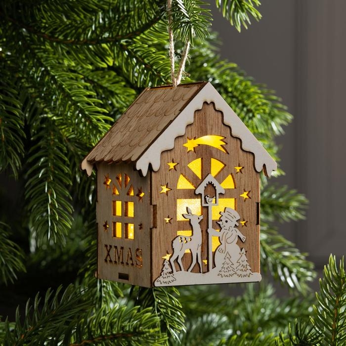 Ёлочная игрушка &laquo;Домик с оленем и снеговиком&raquo;, от батареек, свечение тёплое белое