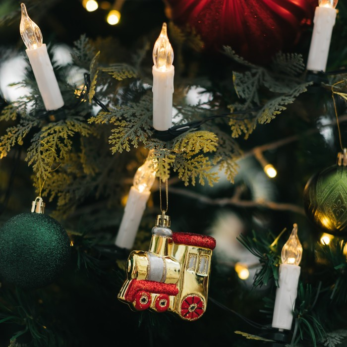 Гирлянда &laquo;Нить&raquo; 4 м с насадками &laquo;Свечи на прищепке&raquo;, IP20, тёмная нить, 20 LED, свечение тёплое белое, 220 В