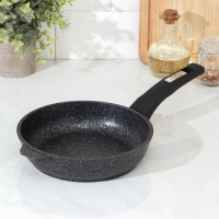 Сковорода «Гранит Star», d=20 см, пластиковая ручка, антипригарное покрытие, тёмно-синий Сковорода «Гранит Star», d=20 см, пластиковая ручка, антипригарное покрытие, тёмно-синий