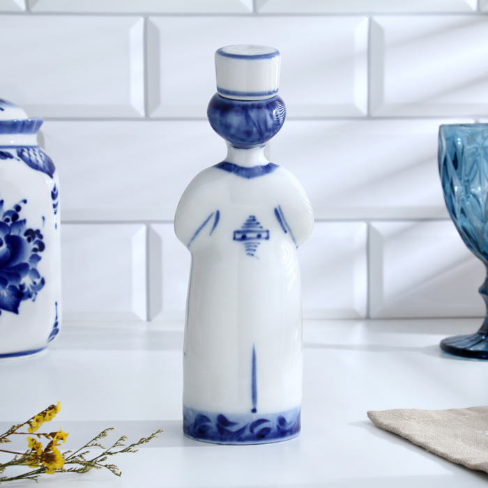 Штоф &laquo;Медсестра&raquo;, 0,25 л, 20 см, гжель