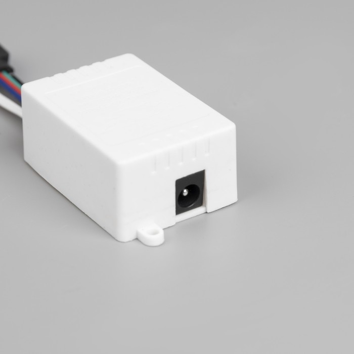 Комплект светодиодной ленты Luazon Lighting 5 м, IP65, SMD2835, 54 LED/м, 12 В, RGB Комплект светодиодной ленты Luazon Lighting 5 м, IP65, SMD2835, 54 LED/м, 12 В, RGB