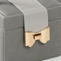 Шкатулка кожзам для украшений "Золотой бантик" серая 15х15х12,7 см Шкатулка кожзам для украшений "Золотой бантик" серая 15х15х12,7 см