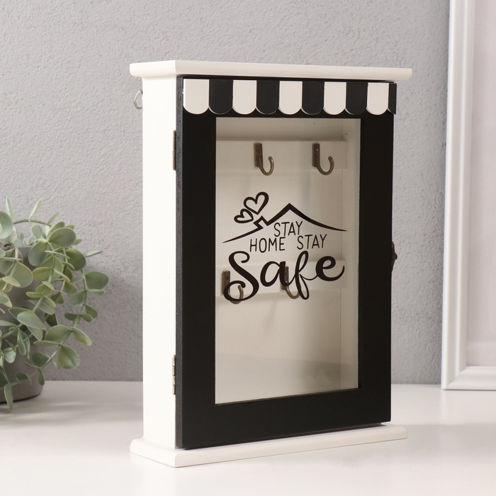 Ключница дерево "Крыша дома с сердечками" чёрная с белым 5,8х19х25,6 см