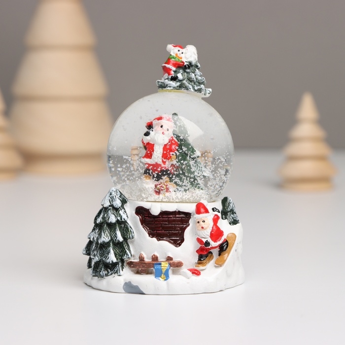 Сувенир полистоун водяной шар свет Сувенир полистоун водяной шар свет "Снеговик. Ёлочка" МИКС 5,5х5,5х9 см