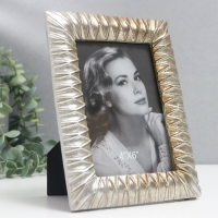 Фоторамка полистоун 10х14,5 см "Серебристое сечение" 19х14,5 см Фоторамка полистоун 10х14,5 см "Серебристое сечение" 19х14,5 см