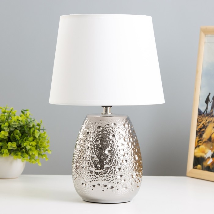 Настольная лампа Настольная лампа "Беата" Е14 40Вт серебро 21х21х32 см RISALUX