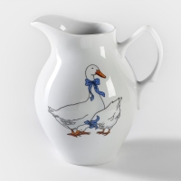 Кувшин фарфоровый «Гуси», 2 л, МИКС Кувшин фарфоровый «Гуси», 2 л, МИКС