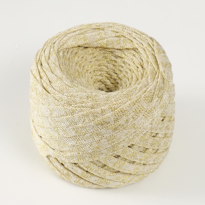 Трикотажная пряжа "Риббон" с люрексом 85м/170&plusmn;5 гр ( Экрю, люрекс: Золото)