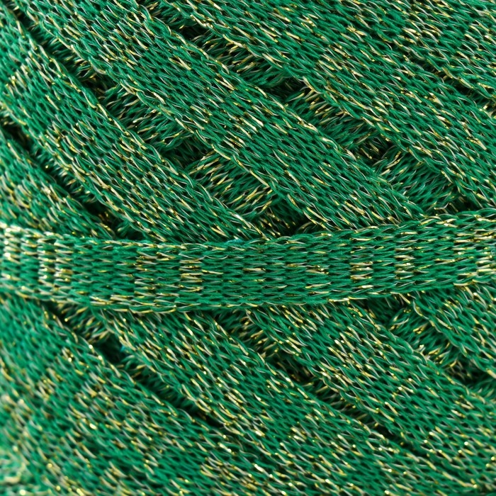 Трикотажная пряжа "Риббон" с люрексом 85м/170&plusmn;5 гр (Нефрит, люрекс: Золото)