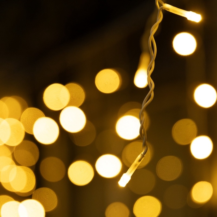 Гирлянда «Бахрома» 12 × 0.7 м, IP44, УМС, белая нить, 240 LED, свечение тёплое белое, 220 В Гирлянда «Бахрома» 12 × 0.7 м, IP44, УМС, белая нить, 240 LED, свечение тёплое белое, 220 В