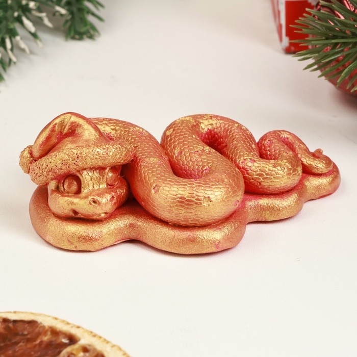 Фигура Фигура "Змея в колпаке" красная с позолотой, 8,5 х 6 х 3 см