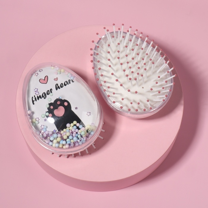 Расчёска - шейкер «Лапки», 5,5 × 9 см, цвет белый Расчёска - шейкер «Лапки», 5,5 × 9 см, цвет белый