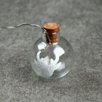 Гирлянда &laquo;Нить&raquo; 1.6 м с насадками &laquo;Шарики с оленем&raquo;, IP20, серебристая нить, 15 LED, батарейки ААх2 (нет в комплекте), свечение белое