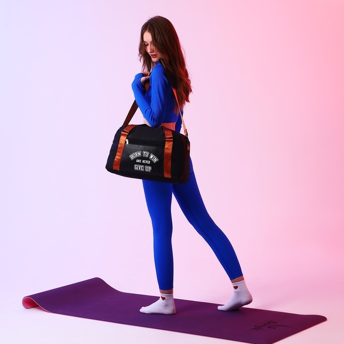 Сумка спорт Born to win 40х25х18 см, отд на молн, дл ремень, чёрный цвет Сумка спорт Born to win 40х25х18 см, отд на молн, дл ремень, чёрный цвет