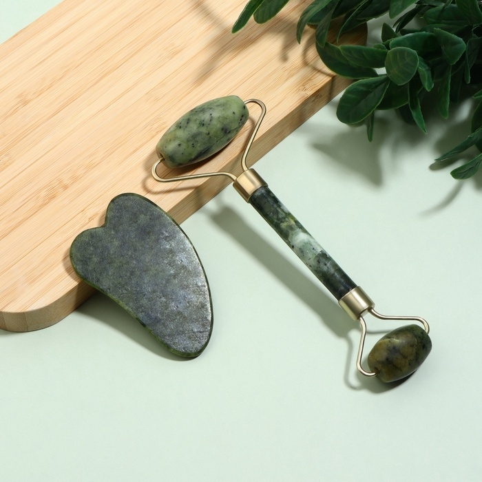 Массажный набор &laquo;Гуаша&raquo;, 18,5 &times; 10,5 &times; 2,5 см, цвет изумрудный