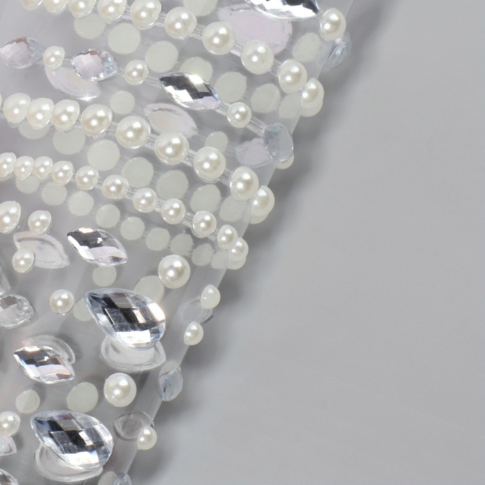 Стразы и жемчуг самоклеящиеся «Ассорти», фигурные, 120 шт на листе, цвет серебряный Стразы и жемчуг самоклеящиеся «Ассорти», фигурные, 120 шт на листе, цвет серебряный