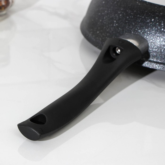 Сковорода, d=26 см, пластиковая ручка, стеклянная крышка, антипригарное покрытие, цвет тёмный мрамор Сковорода, d=26 см, пластиковая ручка, стеклянная крышка, антипригарное покрытие, цвет тёмный мрамор