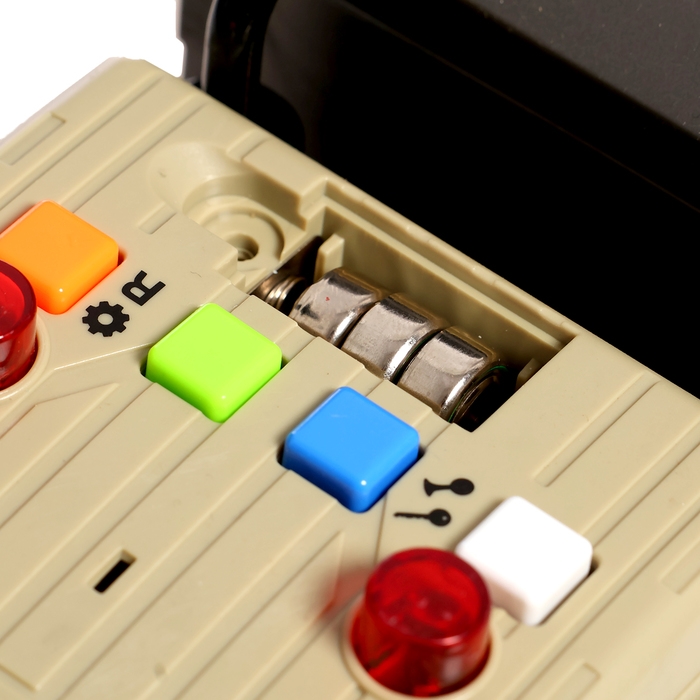 Грузовик «Дино», 1:16, инерция, световые и звуковые эффекты Грузовик «Дино», 1:16, инерция, световые и звуковые эффекты