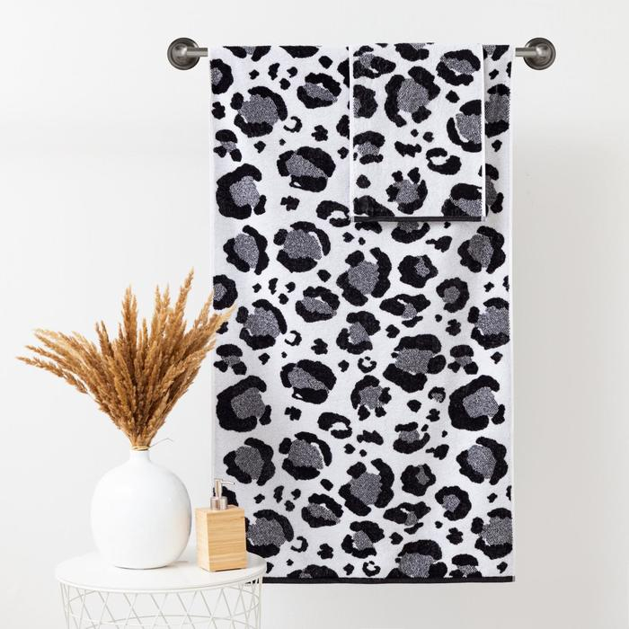 Полотенце махровое Этель ЧБ «Снежный барс», пестроткань, 70х130 см Полотенце махровое Этель ЧБ «Снежный барс», пестроткань, 70х130 см