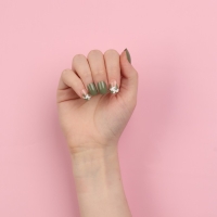 Накладные ногти &laquo;Хакки&raquo;, 12 шт, с клеевыми пластинами, форма мягкий квадрат, цвет зелёный/белый