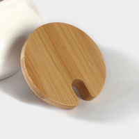 Сахарница фарфоровая с ложкой на деревянной подставке BellaTenero, 170 мл, цвет белый Сахарница фарфоровая с ложкой на деревянной подставке BellaTenero, 170 мл, цвет белый