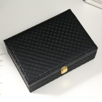 Шкатулка кожзам для украшений "С пайетками" чёрная 7,5х22х15 см Шкатулка кожзам для украшений "С пайетками" чёрная 7,5х22х15 см