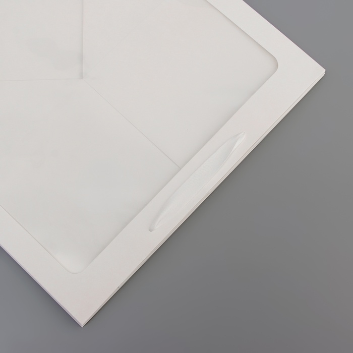 Пакет крафт с квадратным дном и окном 40 Х 40 Х 40 см белый Пакет крафт с квадратным дном и окном 40 Х 40 Х 40 см белый