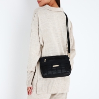 Сумка кросс-боди на молнии, цвет чёрный Сумка кросс-боди на молнии, цвет чёрный