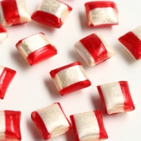 Леденцы в пакете с европодвесом &laquo;Побольше ништяков&raquo; вкус малина 30 г