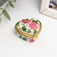 Шкатулка керамика сердце "Розовые розы" 4,2х4,7х3 см Шкатулка керамика сердце "Розовые розы" 4,2х4,7х3 см