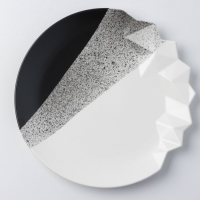 Тарелка керамическая &laquo;Снежные горы&raquo;, 27 см, цвет чёрно-белый