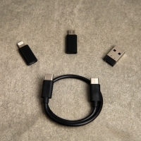 Набор для зарядки 5 в 1, кабель Type-C/Type-C, адаптеры Type-C/MicroUsb, Type-C/lightning Набор для зарядки 5 в 1, кабель Type-C/Type-C, адаптеры Type-C/MicroUsb, Type-C/lightning