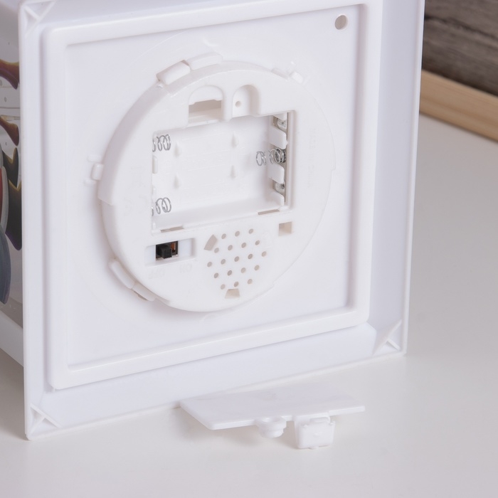 Светильник &laquo;Санта Клаус с оленем&raquo; 3хААА белый 14,2х14,2х34см МОДЕЛЬ: 18